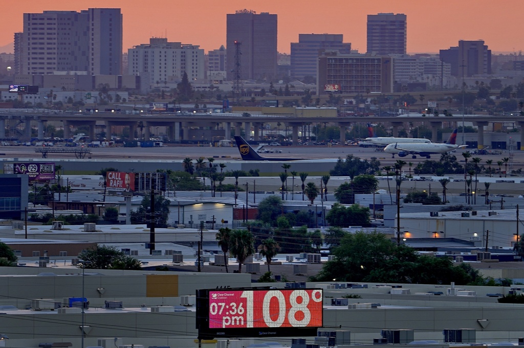 Phoenix hits record October highs during heat wave before wrapping up